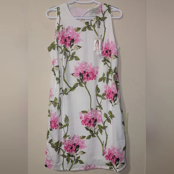 Charlie Paige Floral Dress NWT - Picture 1 of 7